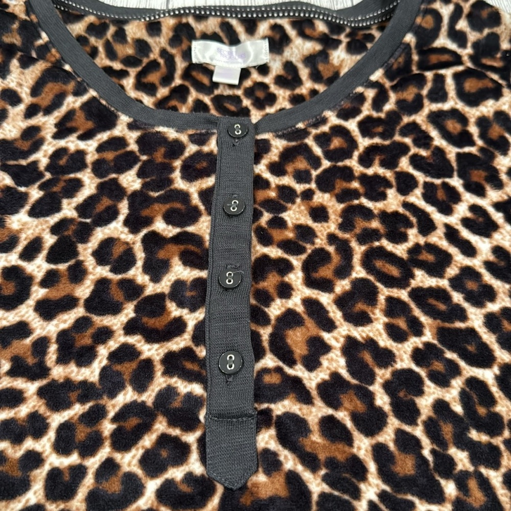 Secret Treasures Velour Animal Print Pajama Top - Picture 3 of 5